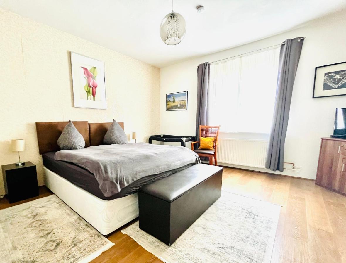 Lovely Apartment Center Of บาเดน-บาเดน ภายนอก รูปภาพ